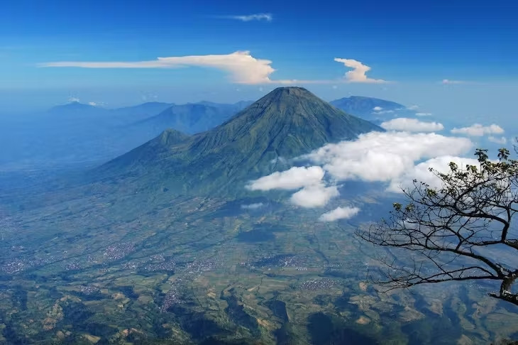 Melihat Aktivitas Gunung Slamet Beberapa Tahun Terakhir, Pernah ...